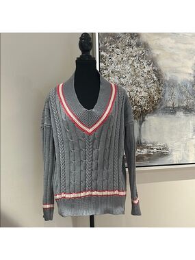 American Eagle Studio Gray Cable Knit Sweater with Red Accents